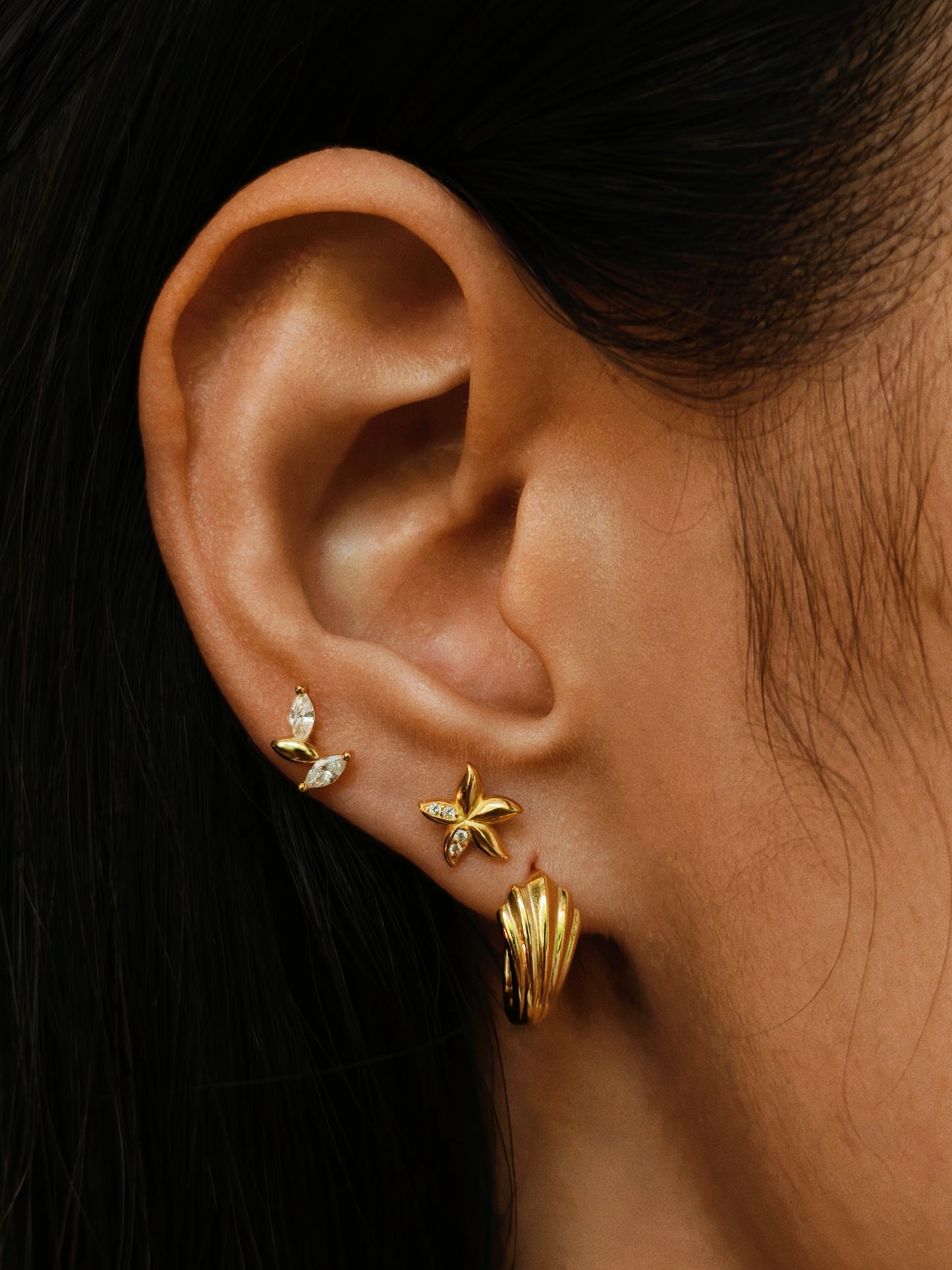 Gold-plated 925 sterling silver Crescent Fan Hoop Earrings