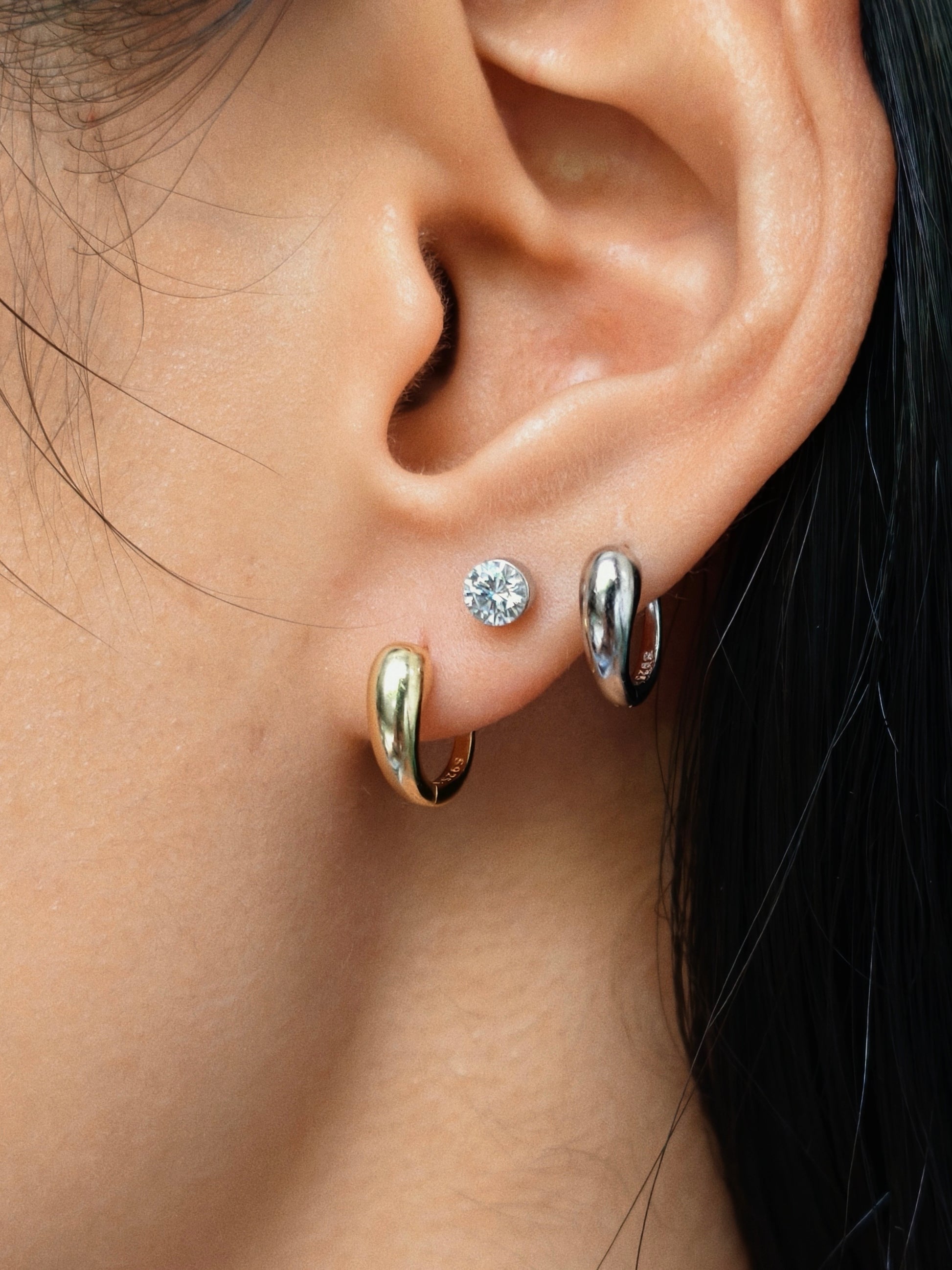 Gold-plated 925 sterling silver Flowing Huggie Hoop Earrings