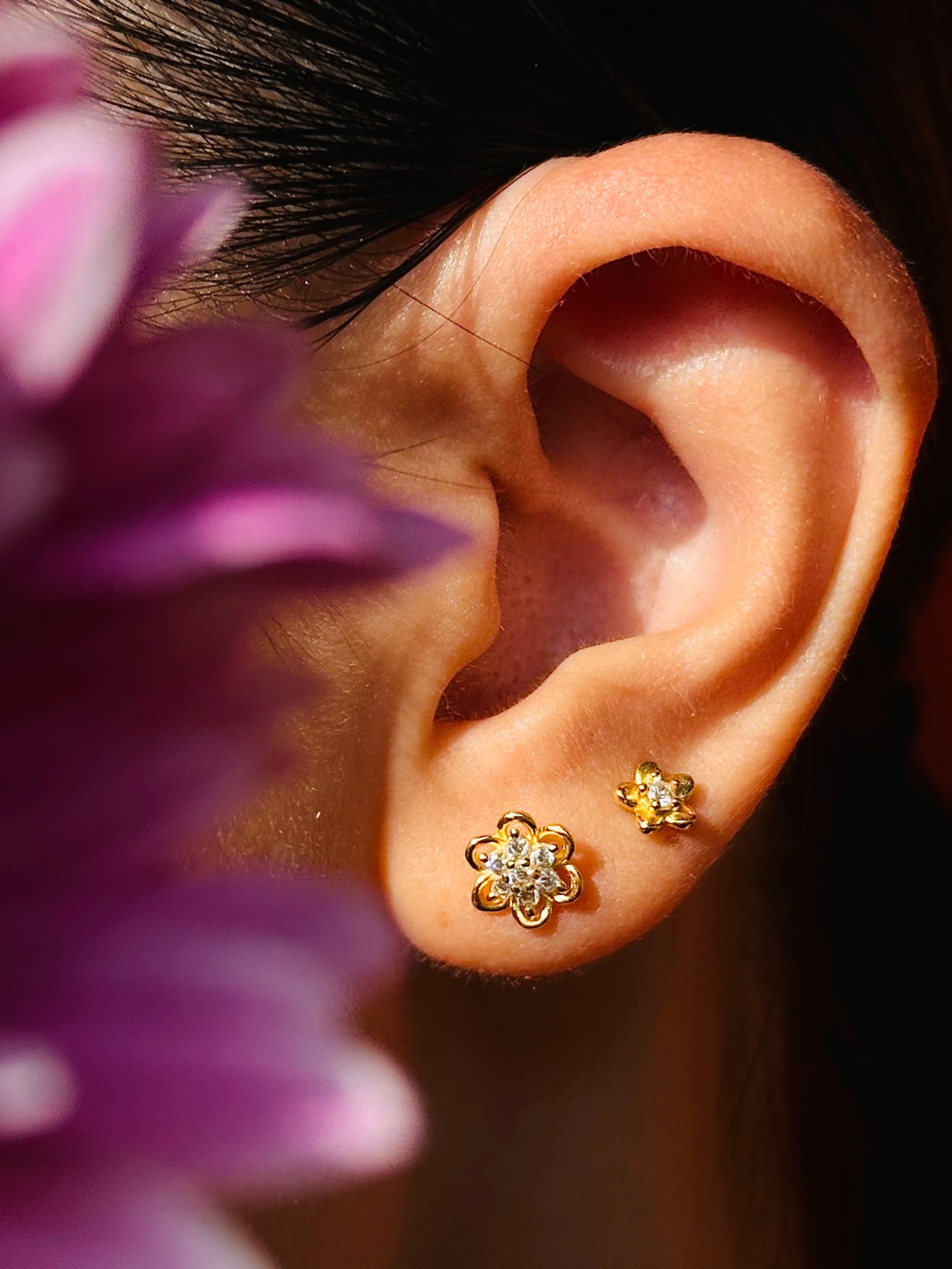 Gold-plated 925 sterling silver Narcissus Bloom Flatback Earring