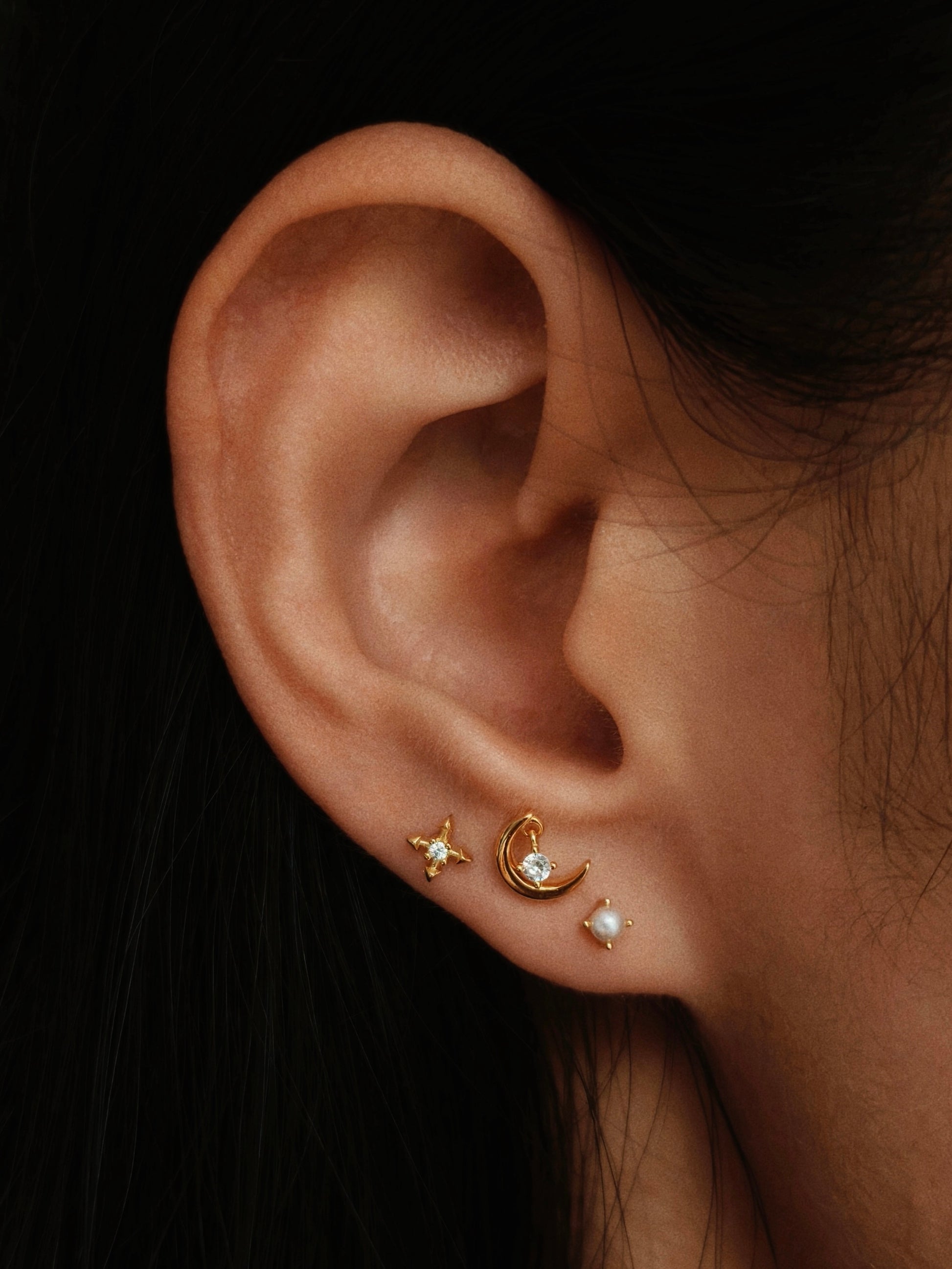 Close-up of 2mm pearl flatback earring