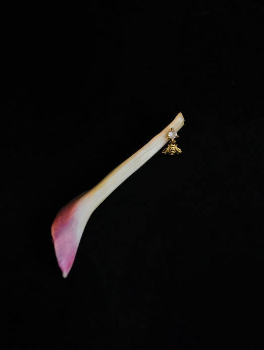 Dangle Honeybee Flatback Earring