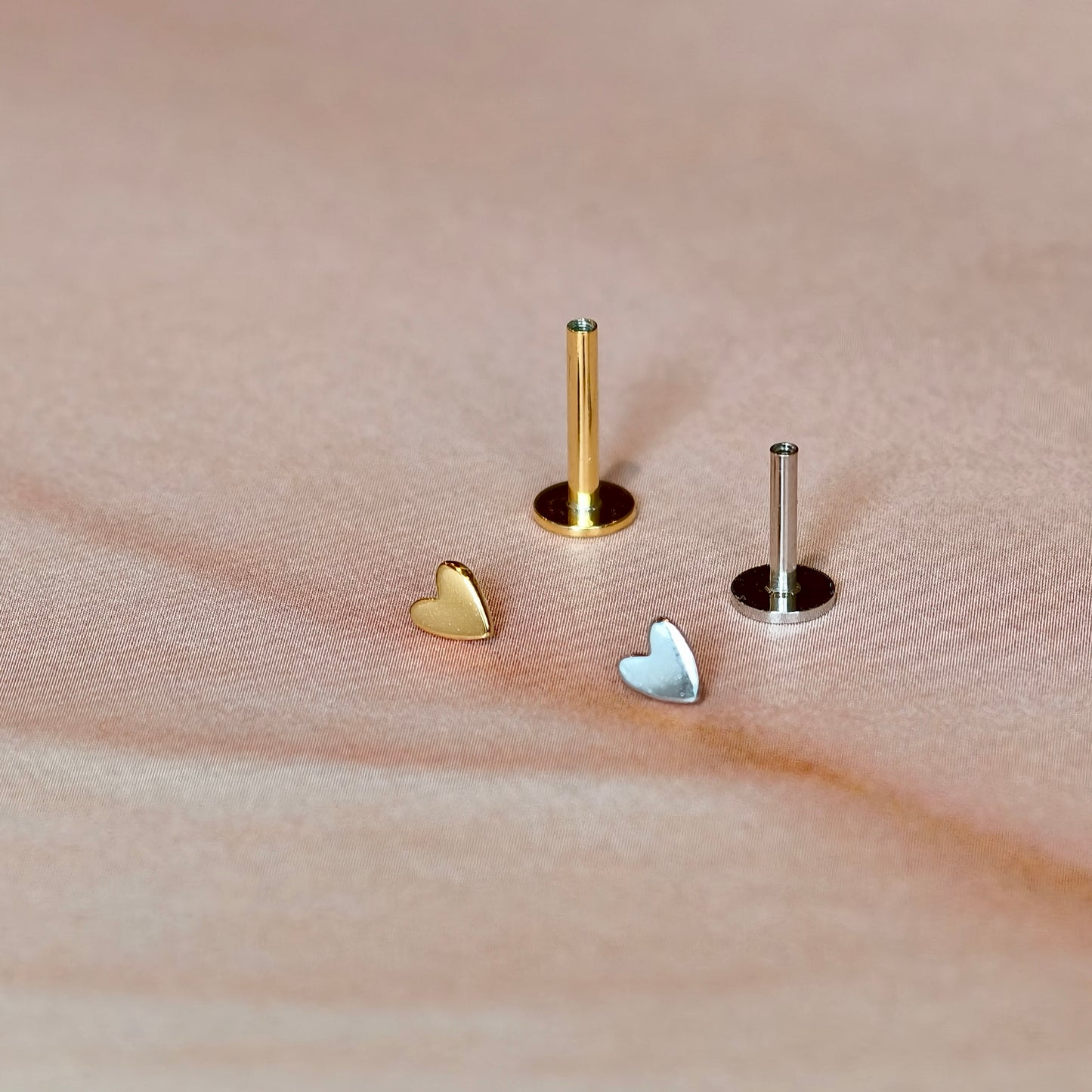 Gold-plated 925 sterling silver Mini Heart Flatback Earring Silver
