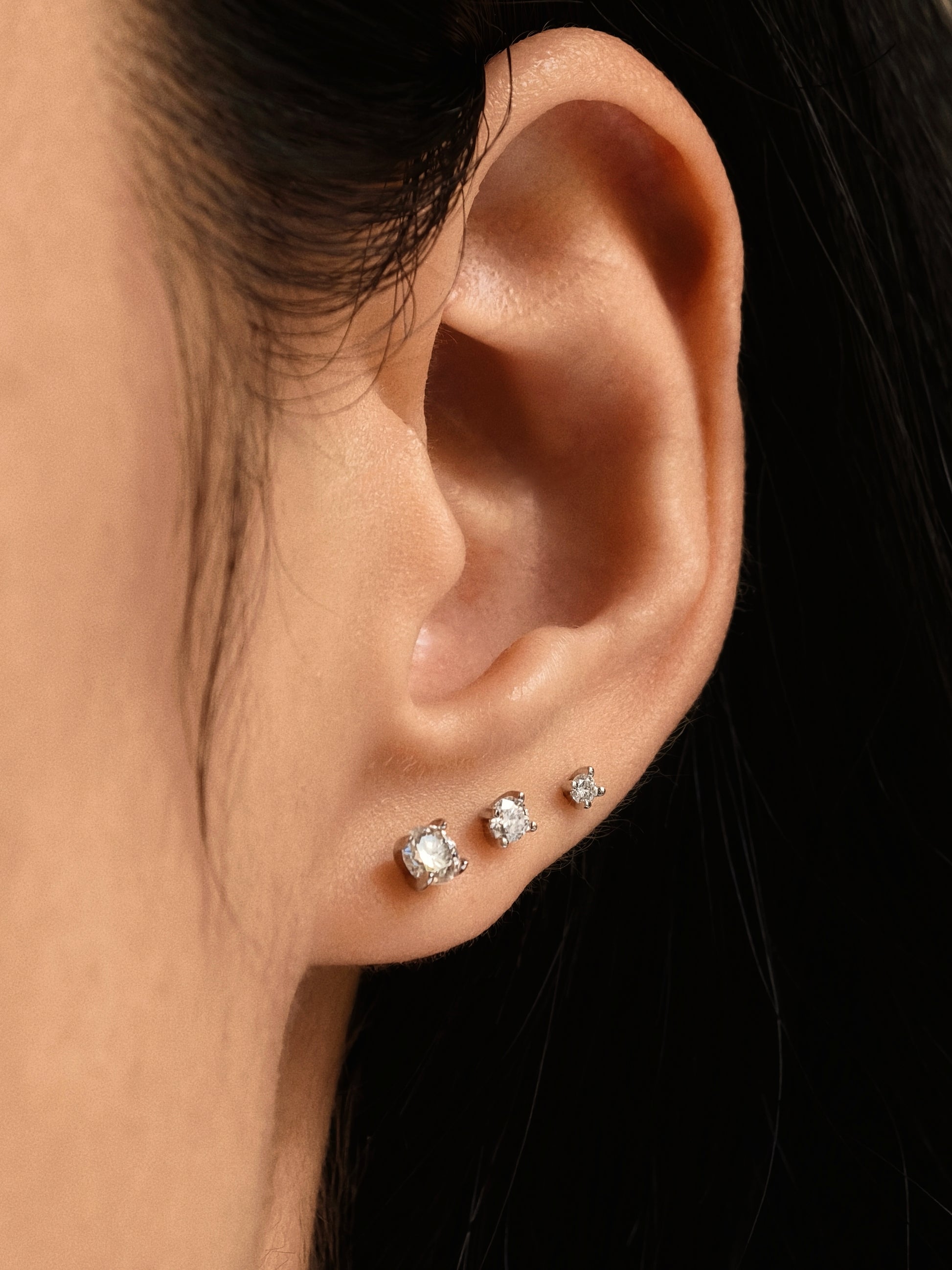 Gold-plated 925 sterling silver Classic 4-Prong Moissanite Flatback Earring