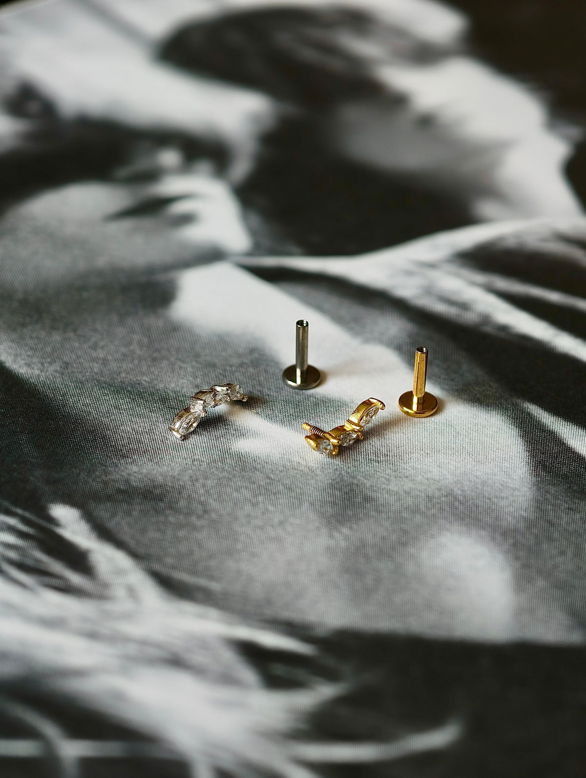 Three Leaves Curve Flatback Earring