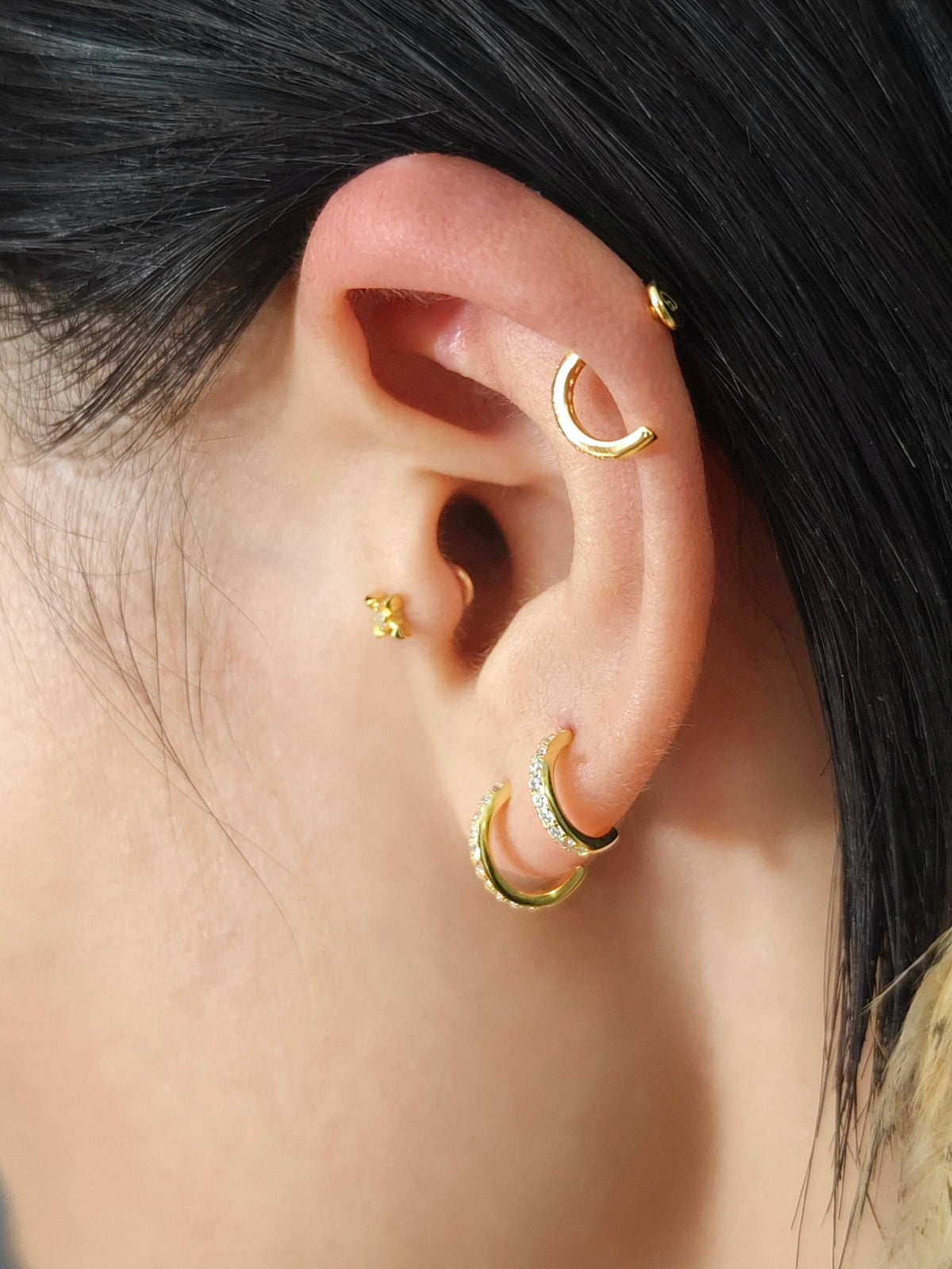 Gold-plated 925 sterling silver CZ Pavé Huggie Flatback Earring