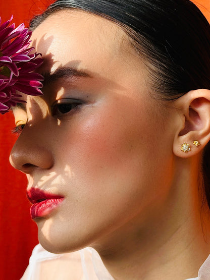 Gold-plated 925 sterling silver Narcissus Bloom Flatback Earring