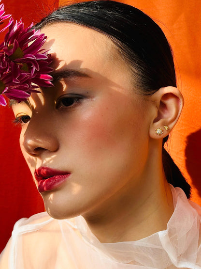 Gold-plated 925 sterling silver Narcissus Bloom Flatback Earring