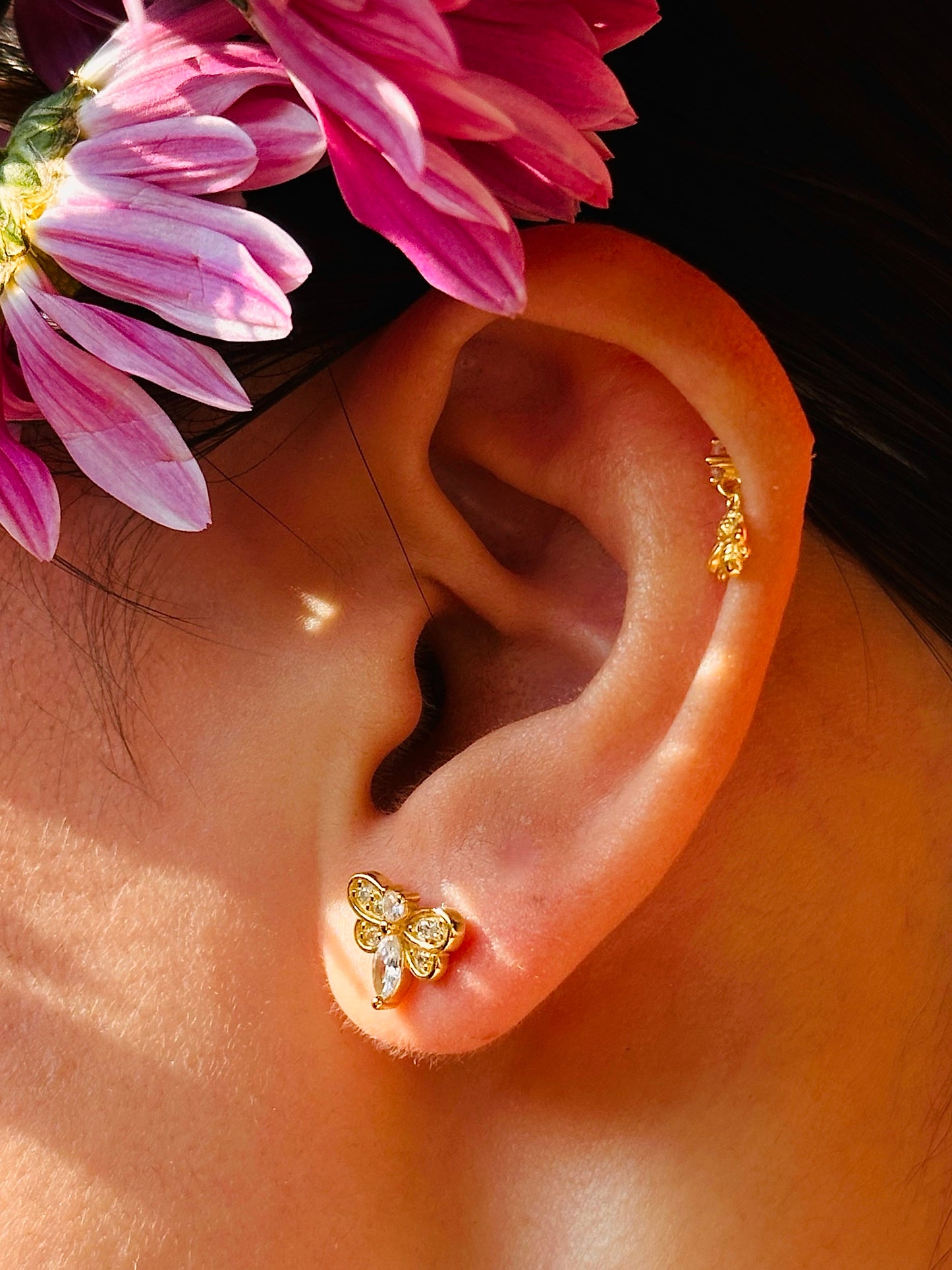 Gold-plated 925 sterling silver Honeybee Brilliance Flatback Earring