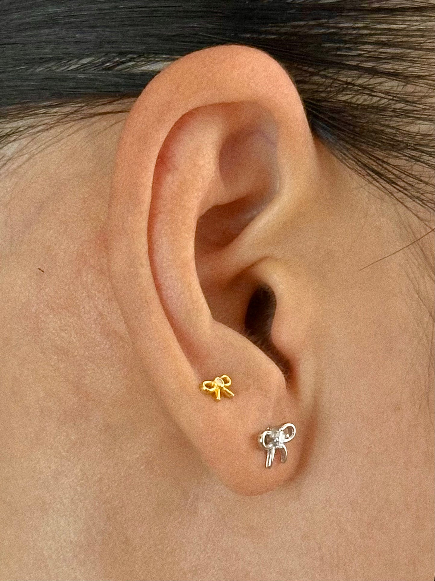 Gold-plated 925 sterling silver Moissanite Bow Flatback Earring