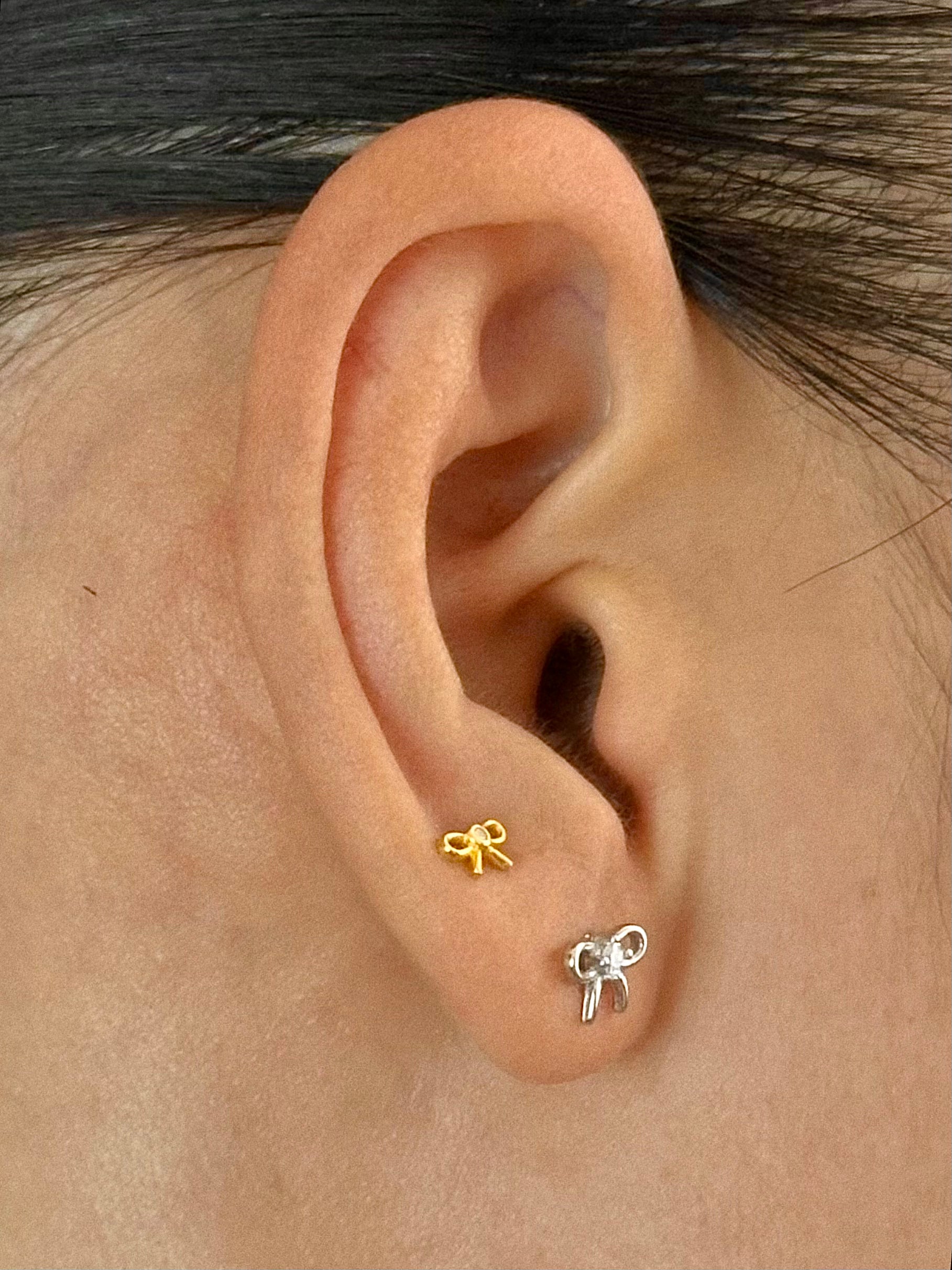 Gold-plated 925 sterling silver Moissanite Bow Flatback Earring