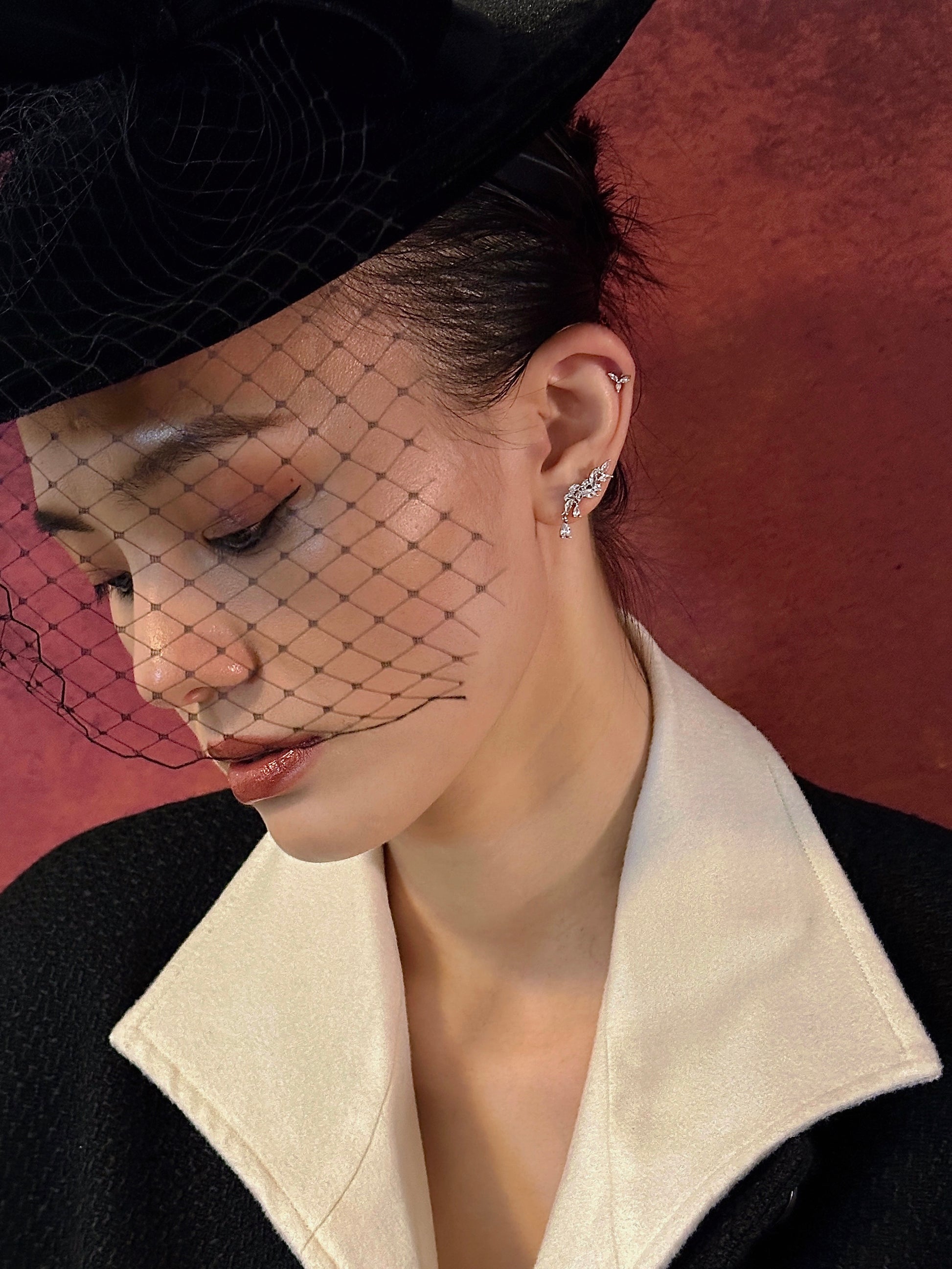Gold-plated 925 sterling silver Luxe Vine Ear Climbers