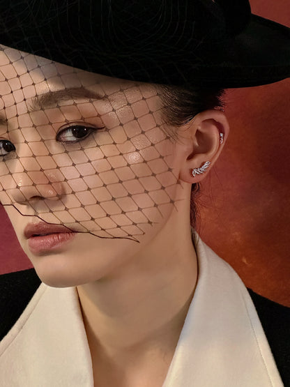 Gold-plated 925 sterling silver Petal Curve Ear Climbers