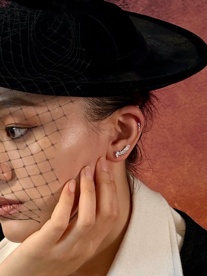 Gold-plated 925 sterling silver Petal Curve Ear Climbers