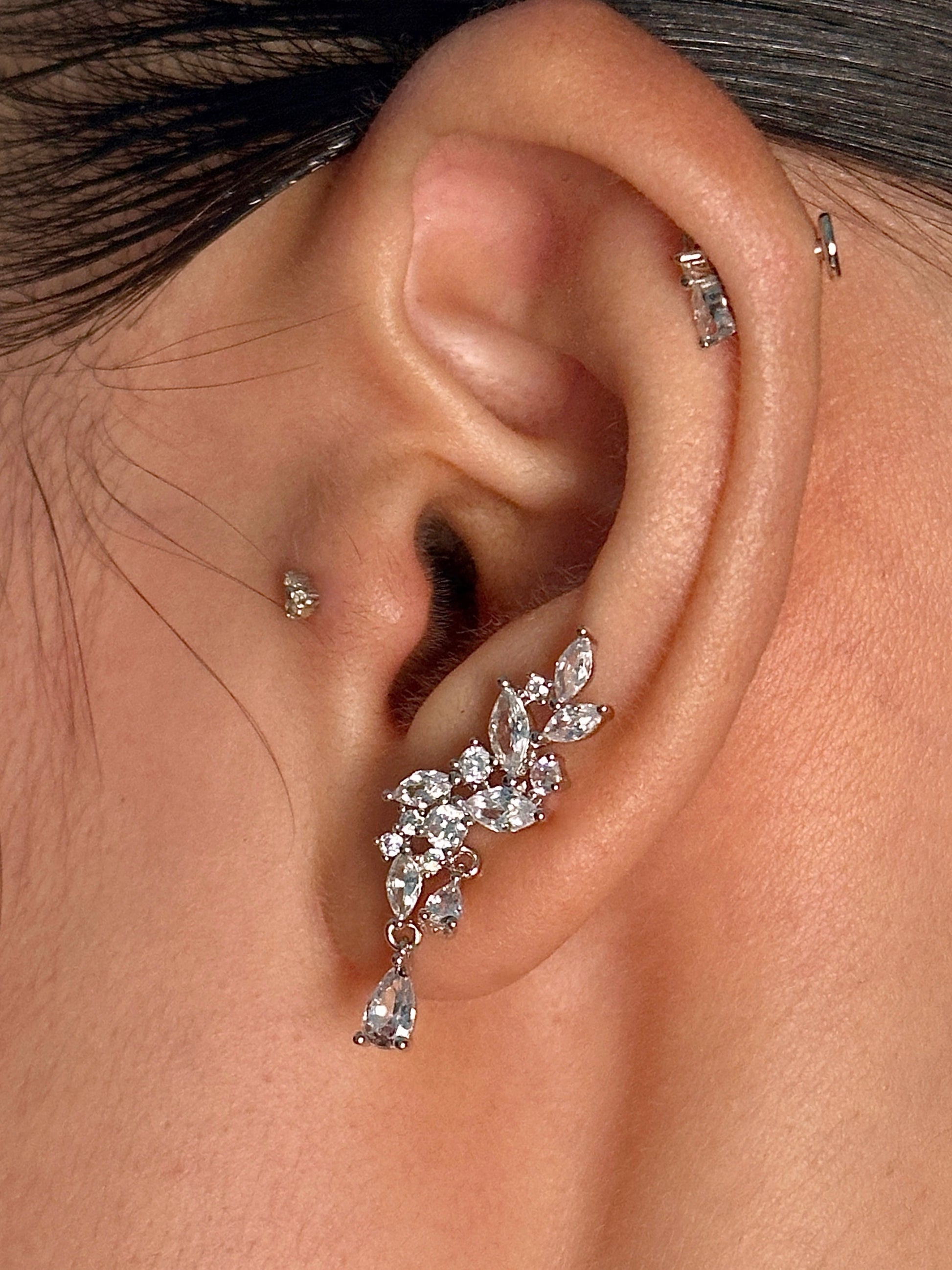 Gold-plated 925 sterling silver Luxe Vine Ear Climbers