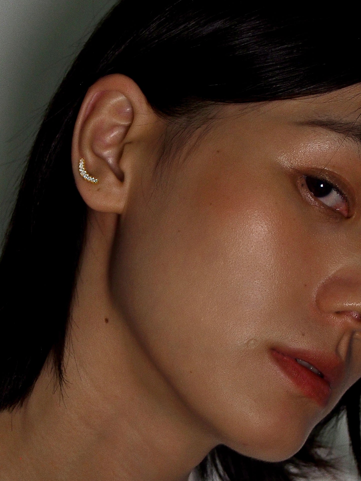 Gold-plated 925 sterling silver Crescent Flatback Earring