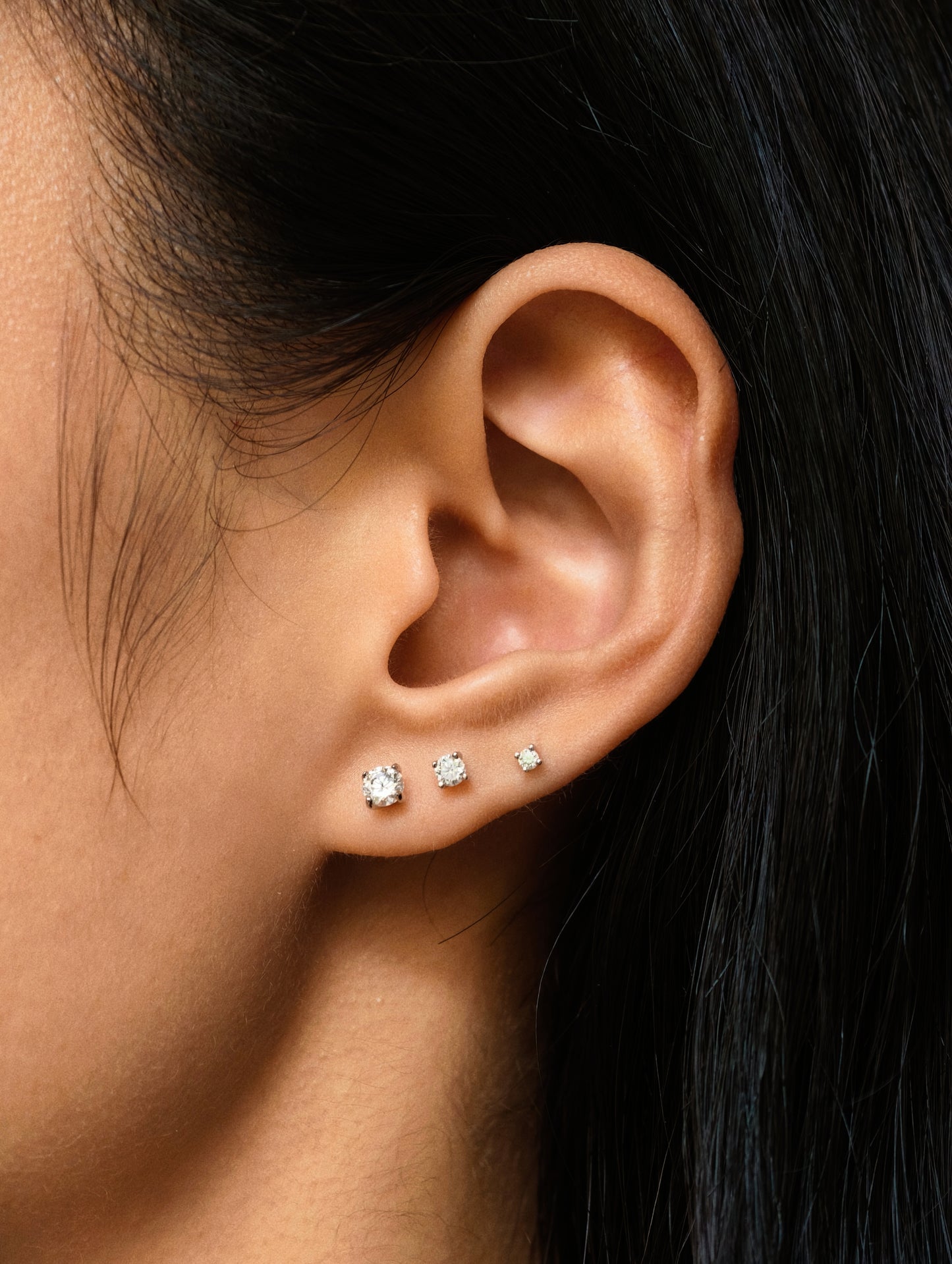 Gold-plated 925 sterling silver Classic 4-Prong Moissanite Flatback Earring