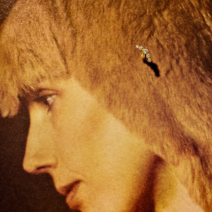 Gardien Curve Bezel Flatback Earring