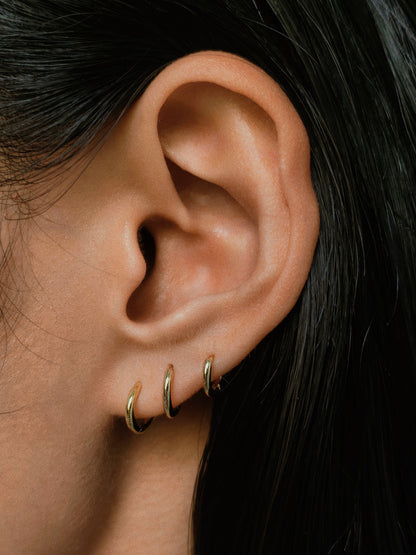 Gold-plated 925 sterling silver Sleek Seamless Hoop Earrings – 8 Sizes