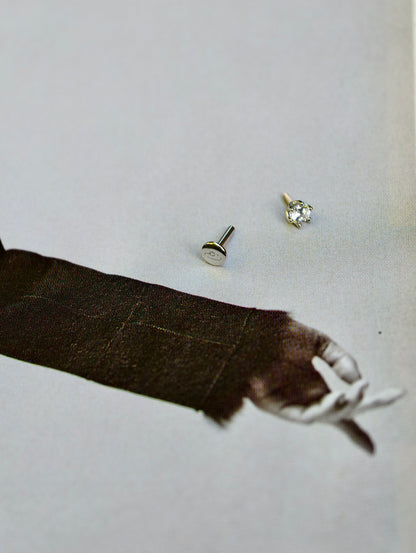 Six-Prong Zirconia Flatback Earring